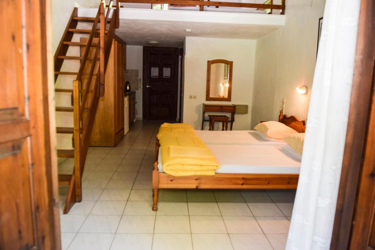 Amalia Apartments Koukounaries Eksteriør bilde